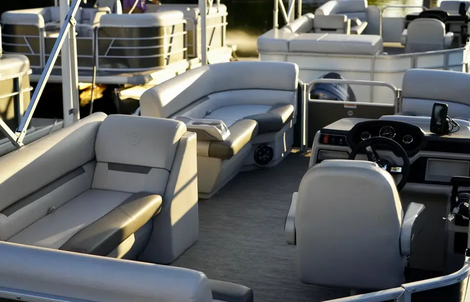 Pontoon Boat Rental