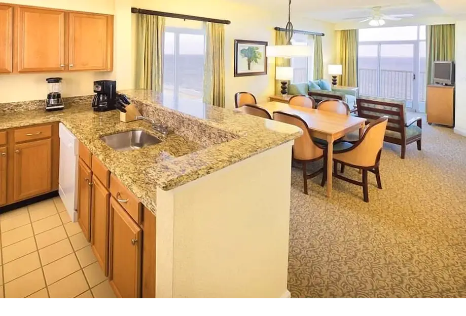 Coastal Escape: 1BR King Suite @ Wyndham...